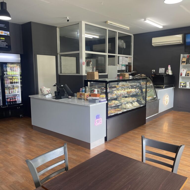 421798152 329241666750391 3193484363945749325 n 768x768